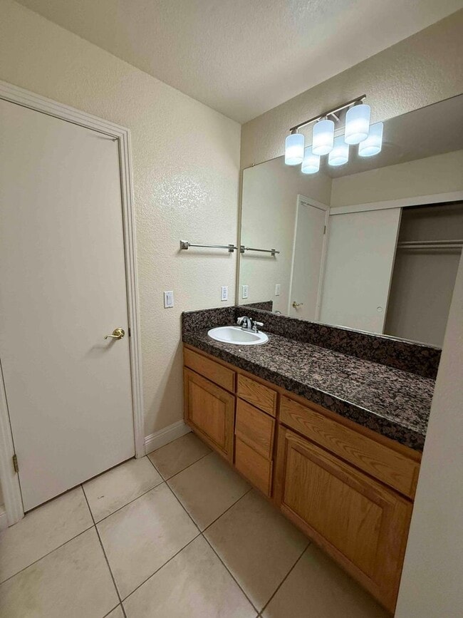 Building Photo - 3 Bed Antelope Home Close to Schools