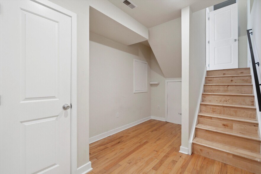 Building Photo - 1802 N Bouvier St