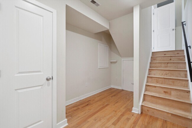 Building Photo - 1802 N Bouvier St