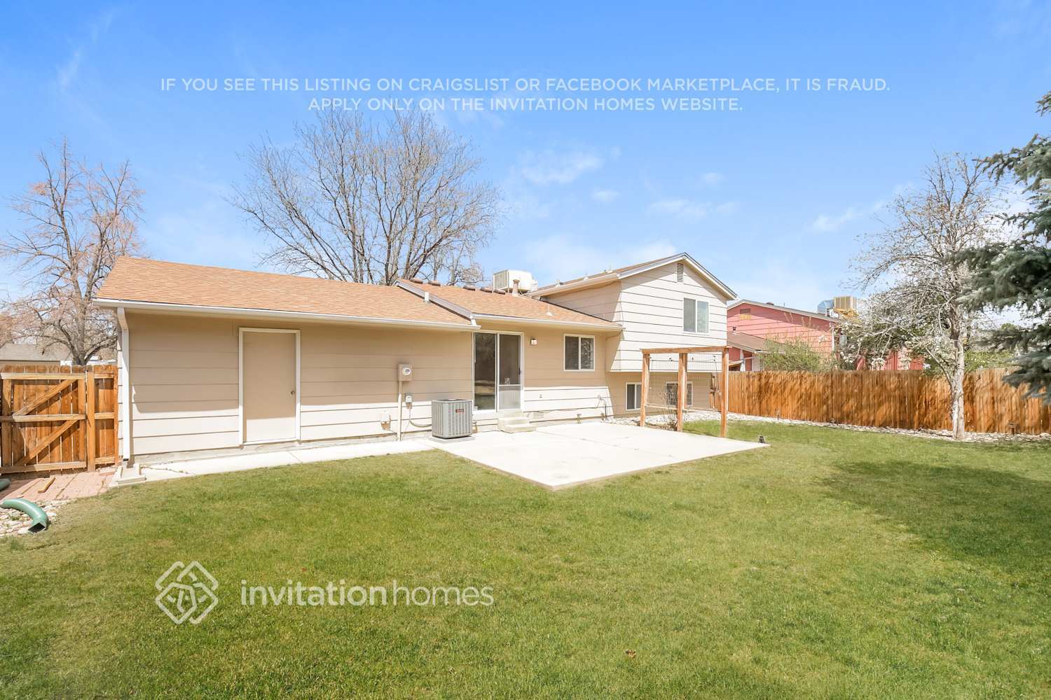 Building Photo - 1276 S Lewiston Way