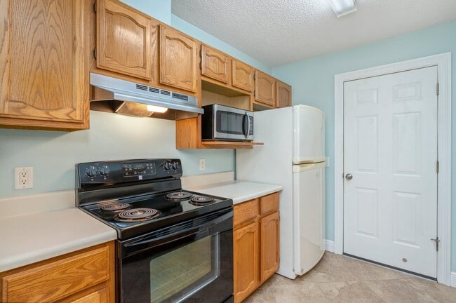 Building Photo - 2901 Alpine Pl