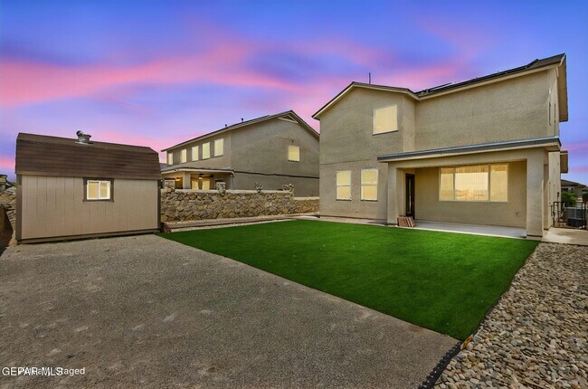 Building Photo - 12664 Azulejos St