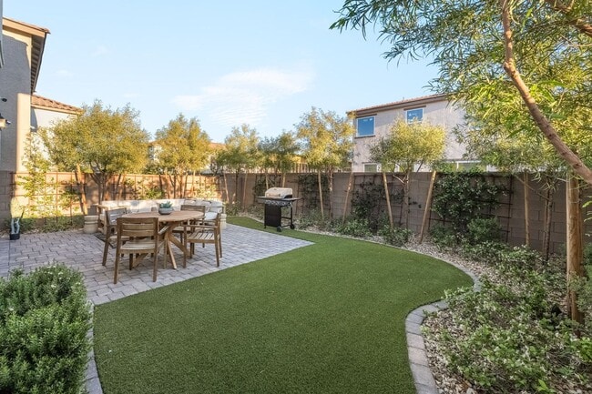 Building Photo - Be the first to live in this brand-new expansive two-story former model home!