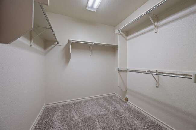 Building Photo - 20925 Texas Meadows Dr
