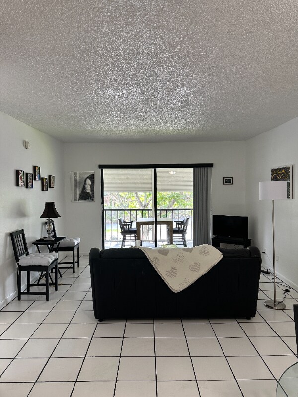 Building Photo - 3105 Oakland Shores Dr