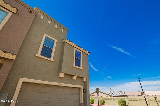 Building Photo - 6710 E University Dr