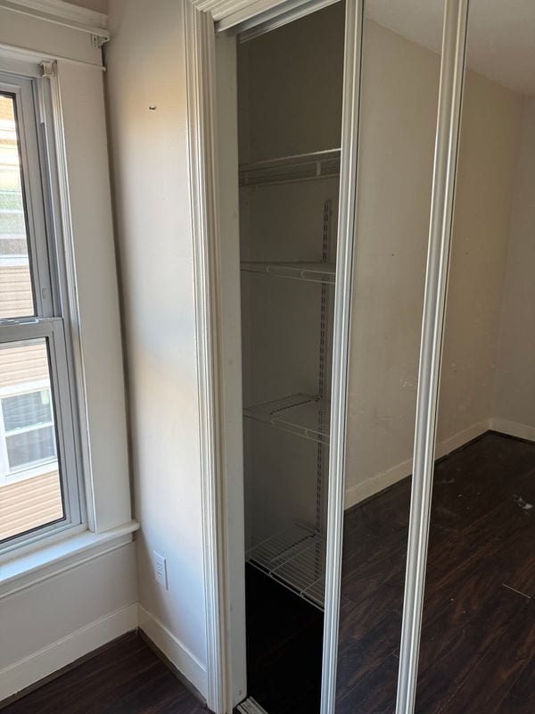 Building Photo - 807 Eagle St