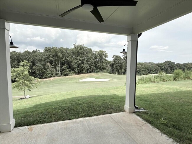 Building Photo - 207 Foxhill Dr