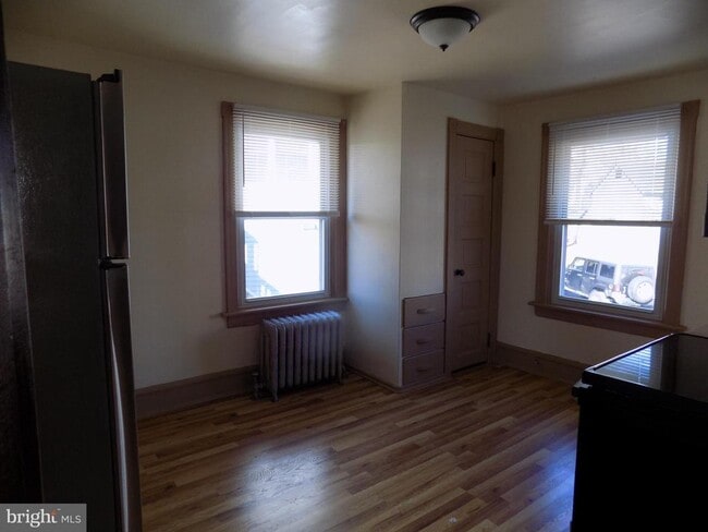 Building Photo - 53 Sunset Ave