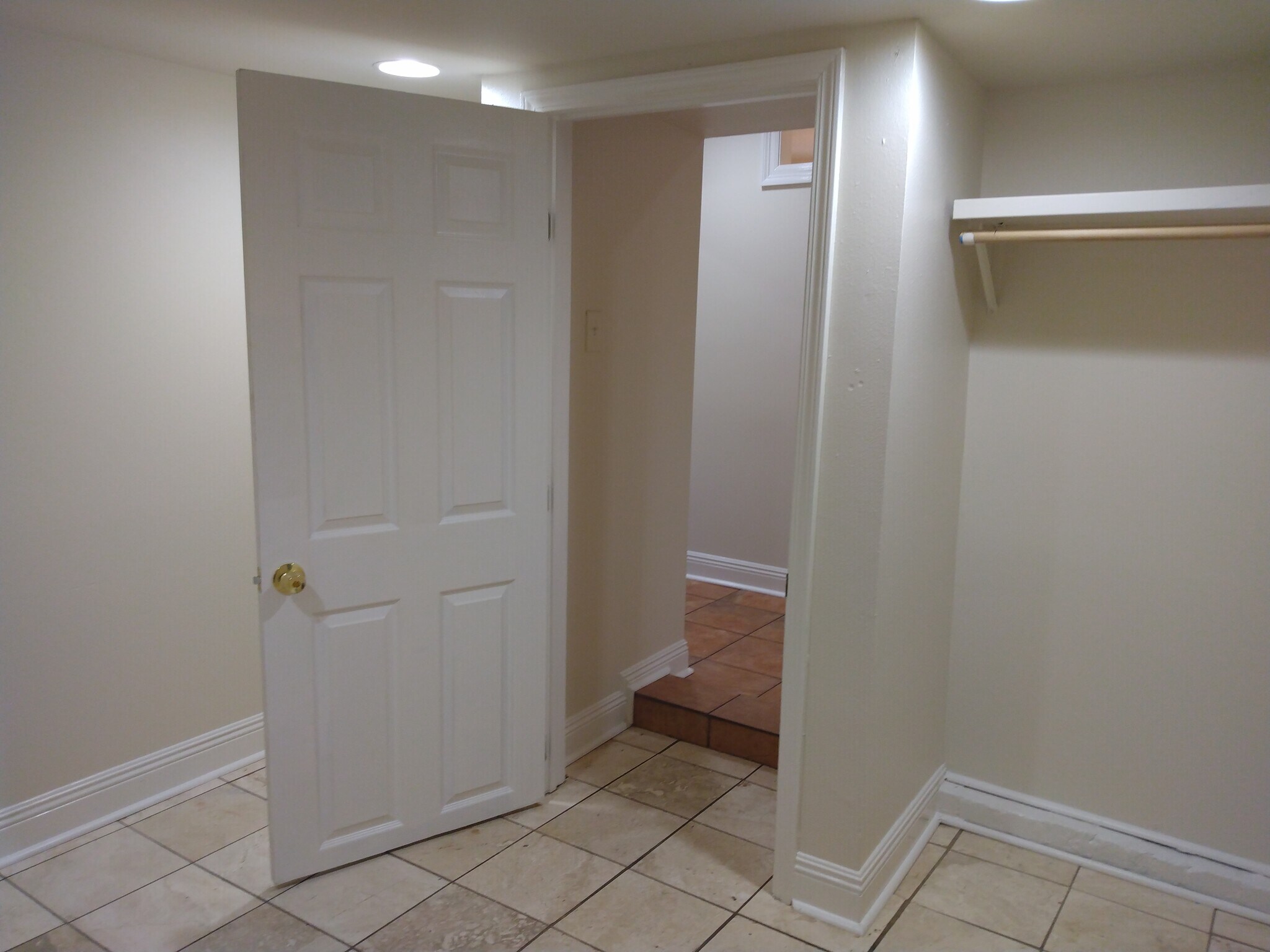 Building Photo - 2217 Napoleon Ave