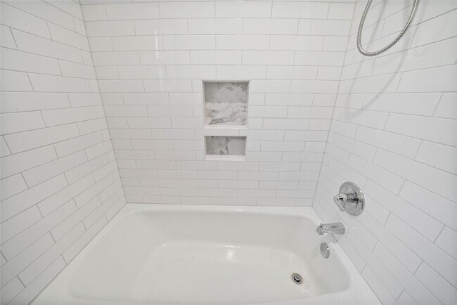 Building Photo - 1726 Ashford Hollow Ln