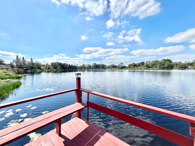 Building Photo - Amazing Dream Home with Water View and Pri...