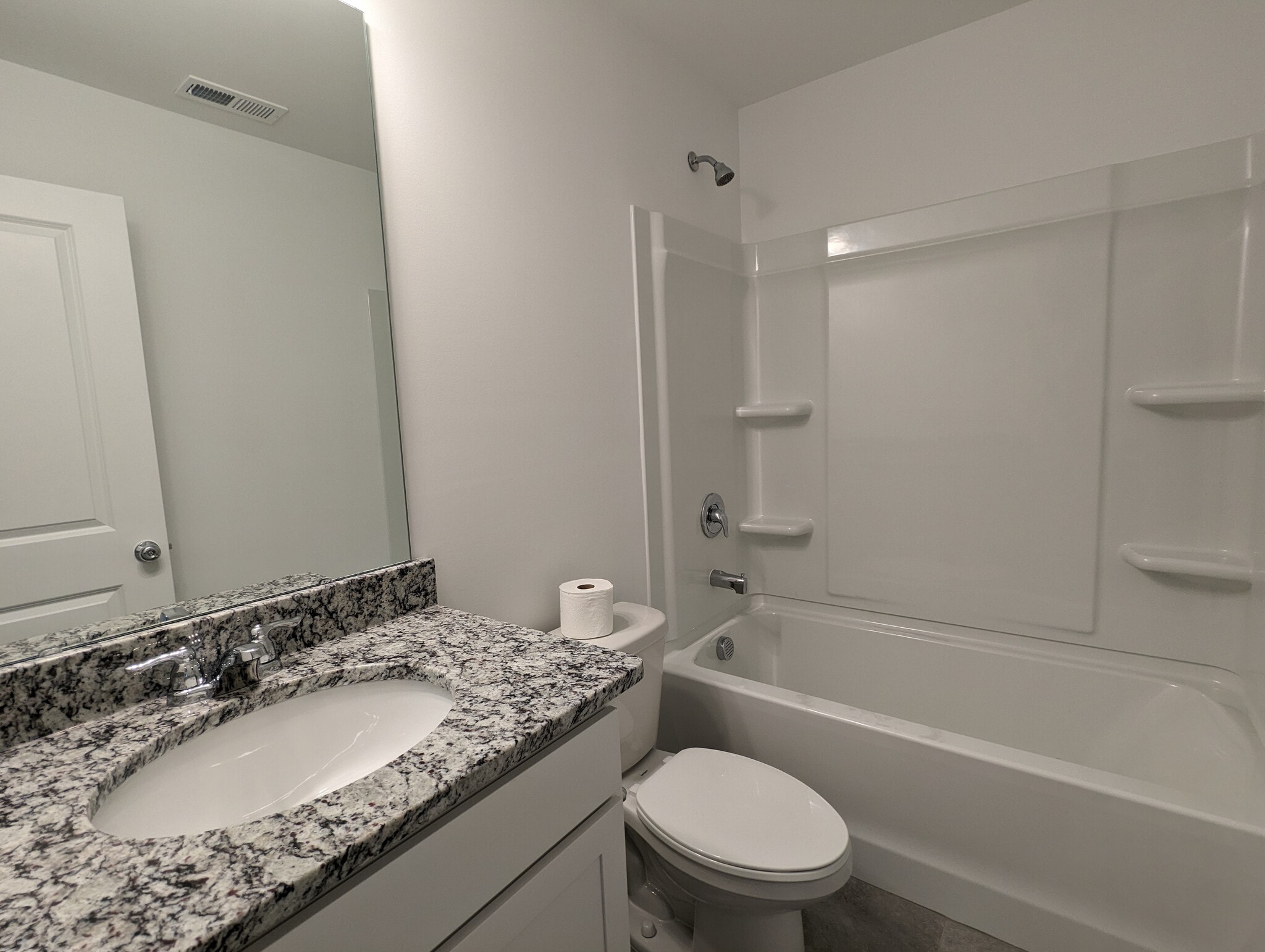 Building Photo - Room in Townhome on Leading St