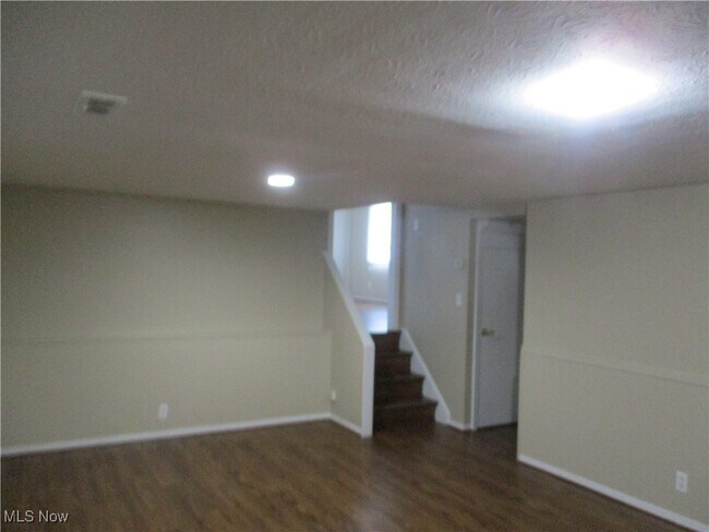 Building Photo - 6566 Glenallen Ave