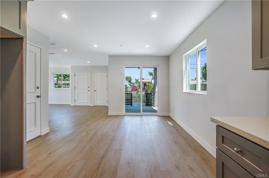 Building Photo - 3920 W 108th St