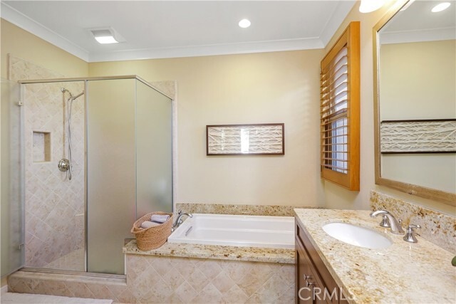 Building Photo - 220 Kempton
