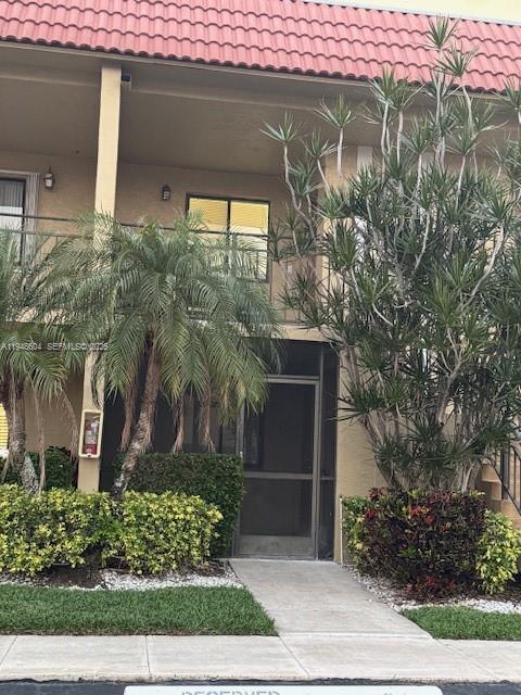 Building Photo - 321 Lakeview Dr