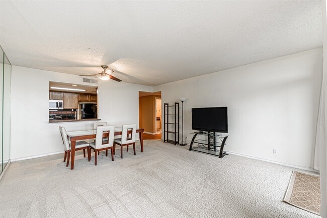 Building Photo - 14655 Champion Forest Dr Dr