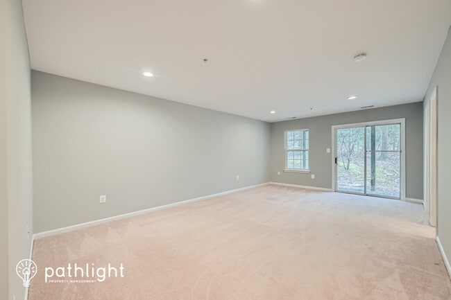 Building Photo - 8007 Apple Valley Drive