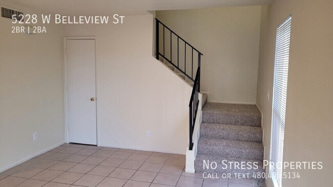 Building Photo - 2 Bed Town Home at 53rd Ave & McDowell Rd!