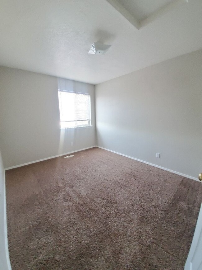Building Photo - 1003 Gold Creek Dr