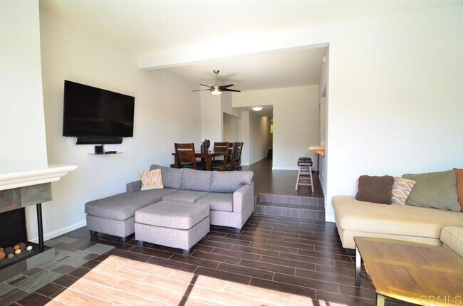 Building Photo - 4637 Park Dr