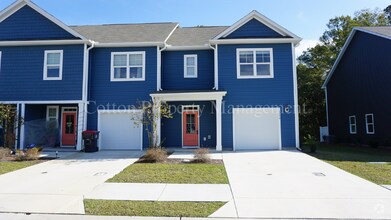 Building Photo - Beautiful, recently constructed 3BR/2.5BA ...