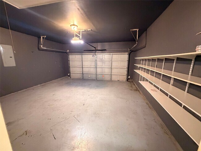 Building Photo - 7211 Durango Creek Dr