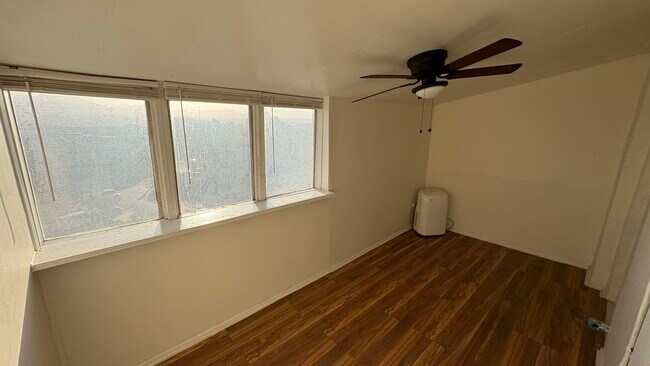 Building Photo - 822 Prospect St