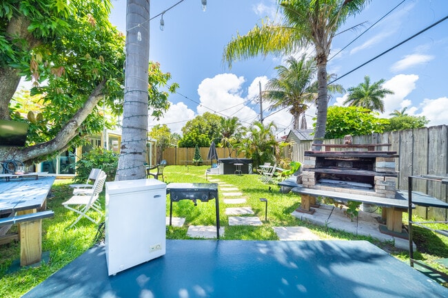 Backyard - 1101 NE 5th St