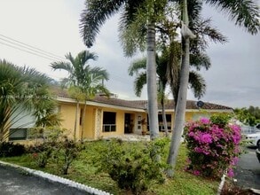 Building Photo - 2724 NE 32nd St