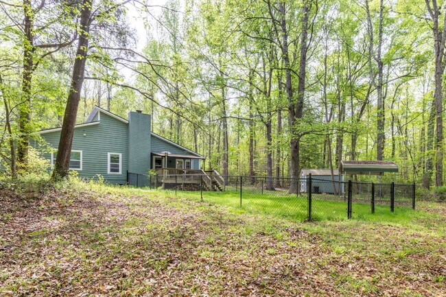Building Photo - Private 3BR Retreat on 2 Wooded Acres in Clover with no HOA!!
