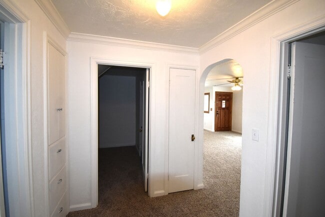 Building Photo - Huge Two Story Home