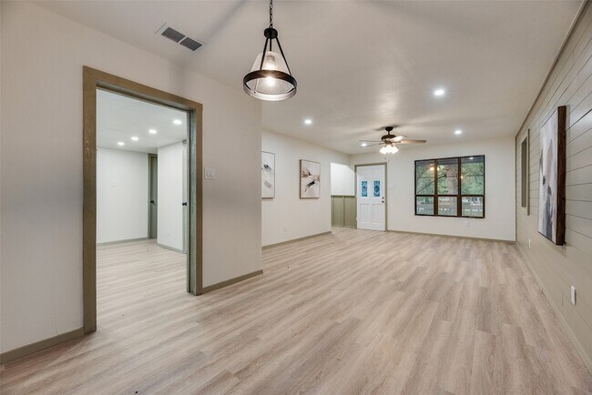 Building Photo - 7680 Private Rd 2576