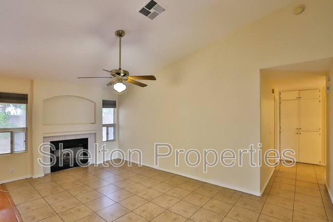 Building Photo - 8963 W Ocotillo Rd