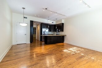 Building Photo - 266 E Gay St