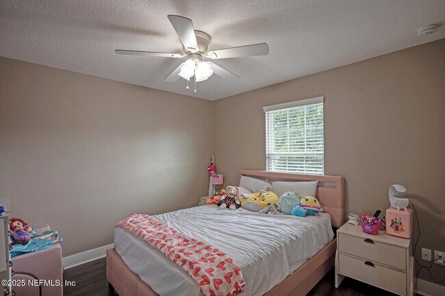 Building Photo - 3693 Lightview Ln