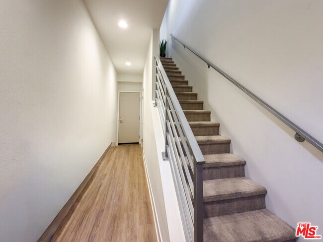 Building Photo - 2111 N Cahuenga Blvd