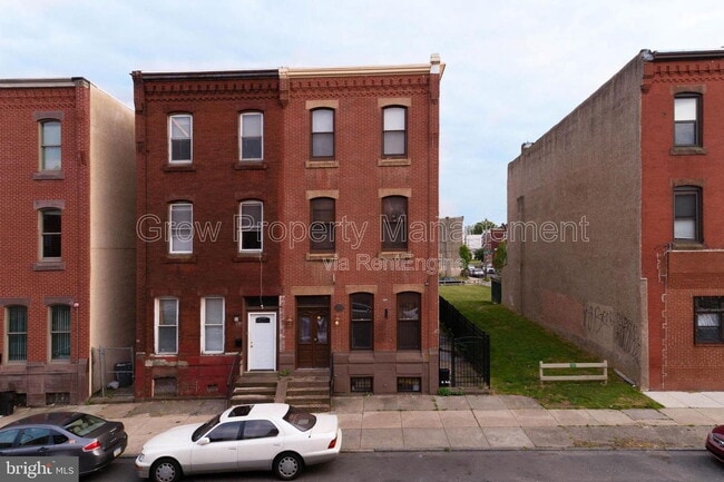Building Photo - 1834 W Diamond St
