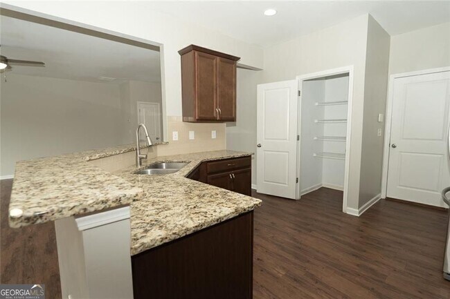 Building Photo - 369 Hardy Water Dr SE