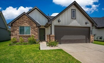 Building Photo - 31810 Whittis Hl Wy