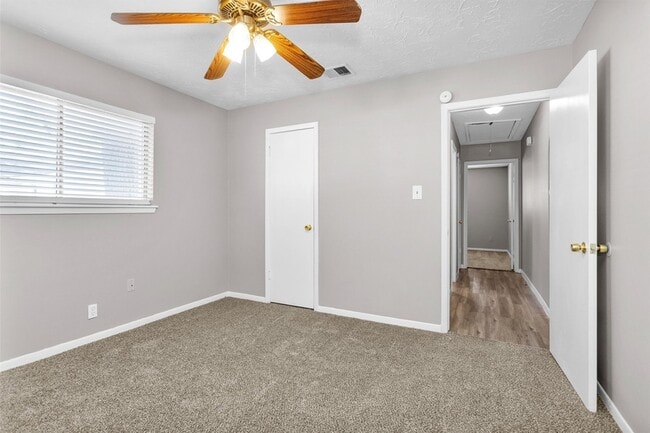 Building Photo - 23914 Spring Gum Dr