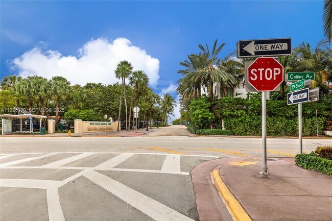 Building Photo - 7915 Harding Ave