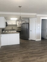 Building Photo - 45 E 400 S