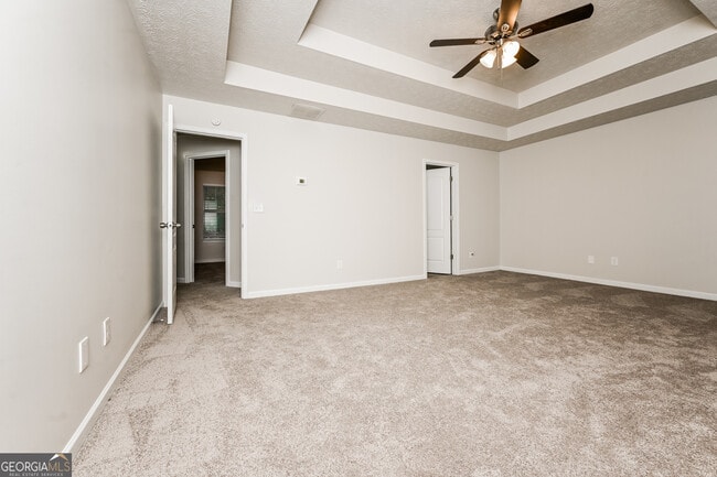 Building Photo - 4392 Chester Ln