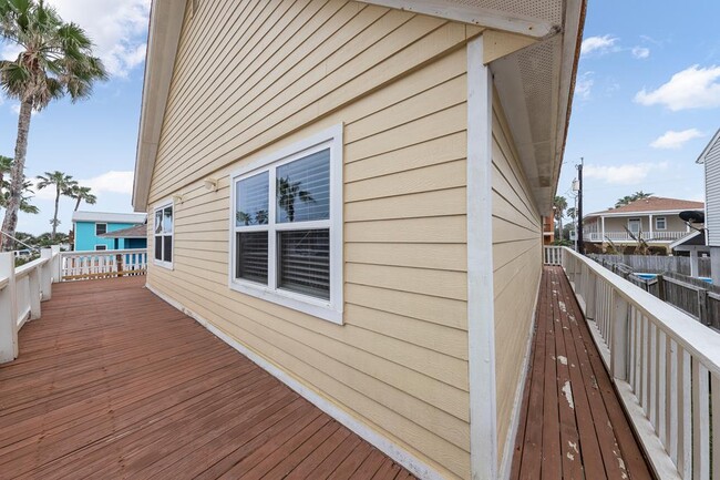 Building Photo - 117 E Polaris Dr