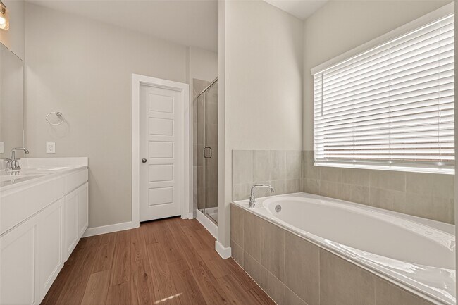 Building Photo - 21630 Wave Holw Dr