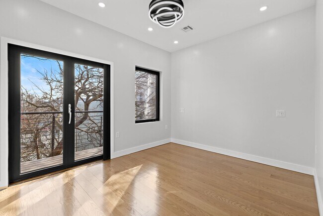 Building Photo - 482 John F. Kennedy Blvd