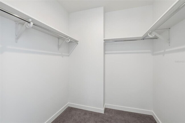 Building Photo - 400 Central Ave