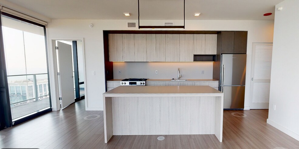 Building Photo - 1150 S Michigan Ave